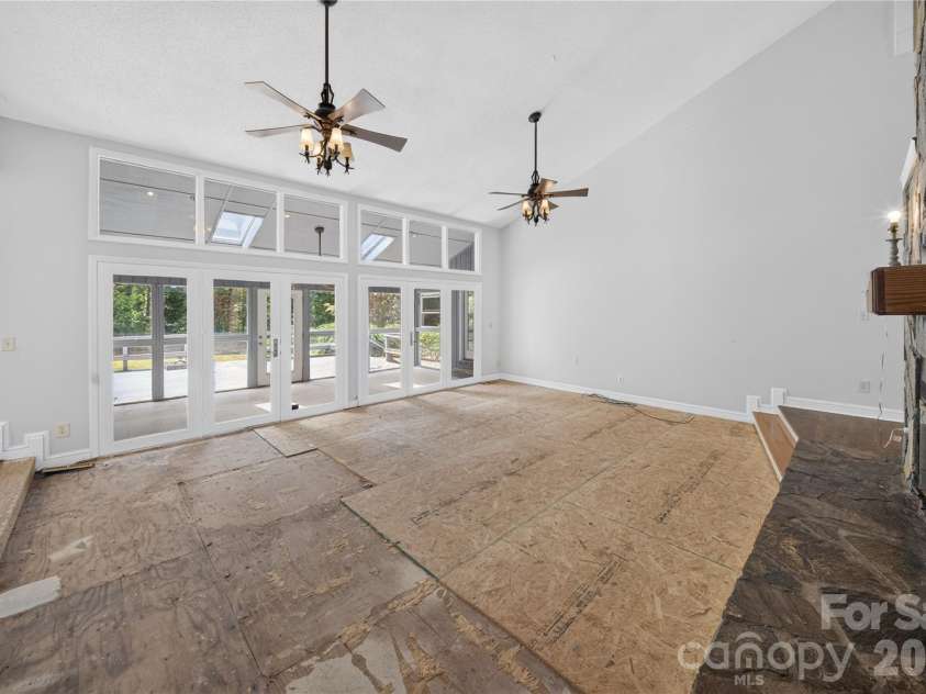 19330 Yachtman Drive, Cornelius, NC 28031.  MLS# CAR4399755, YatesRealty ID 39178. 