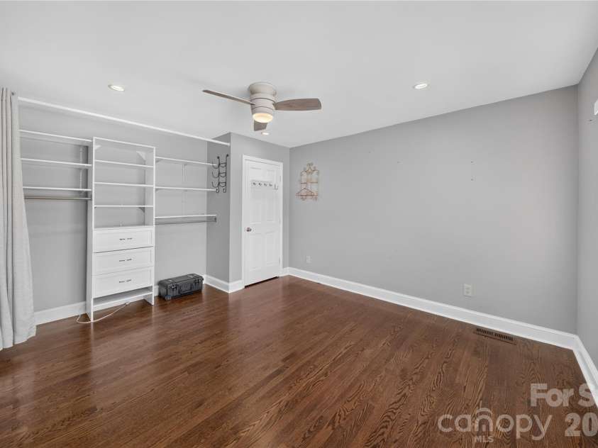 19330 Yachtman Drive, Cornelius, NC 28031.  MLS# CAR4399755, YatesRealty ID 39178. 