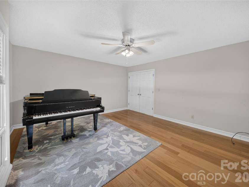 19330 Yachtman Drive, Cornelius, NC 28031.  MLS# CAR4399755, YatesRealty ID 39178. 