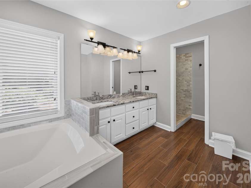 19330 Yachtman Drive, Cornelius, NC 28031.  MLS# CAR4399755, YatesRealty ID 39178. 