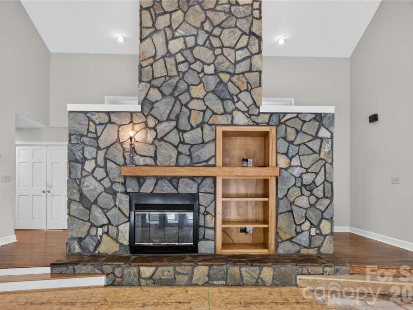 19330 Yachtman Drive, Cornelius, NC 28031.  MLS# CAR4399755, YatesRealty ID 39178. 