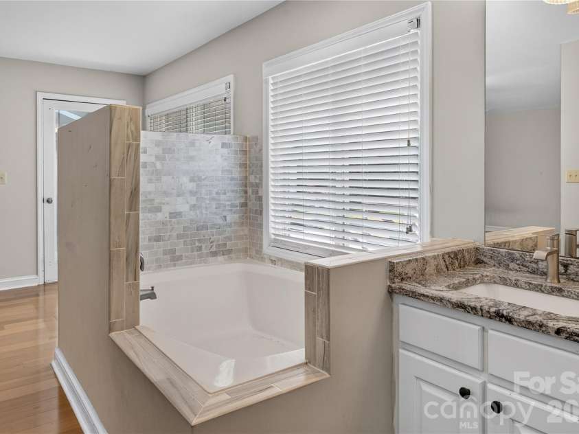 19330 Yachtman Drive, Cornelius, NC 28031.  MLS# CAR4399755, YatesRealty ID 39178. 