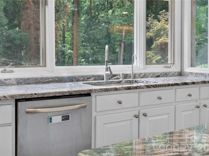 19330 Yachtman Drive, Cornelius, NC 28031.  MLS# CAR4399755, YatesRealty ID 39178. 