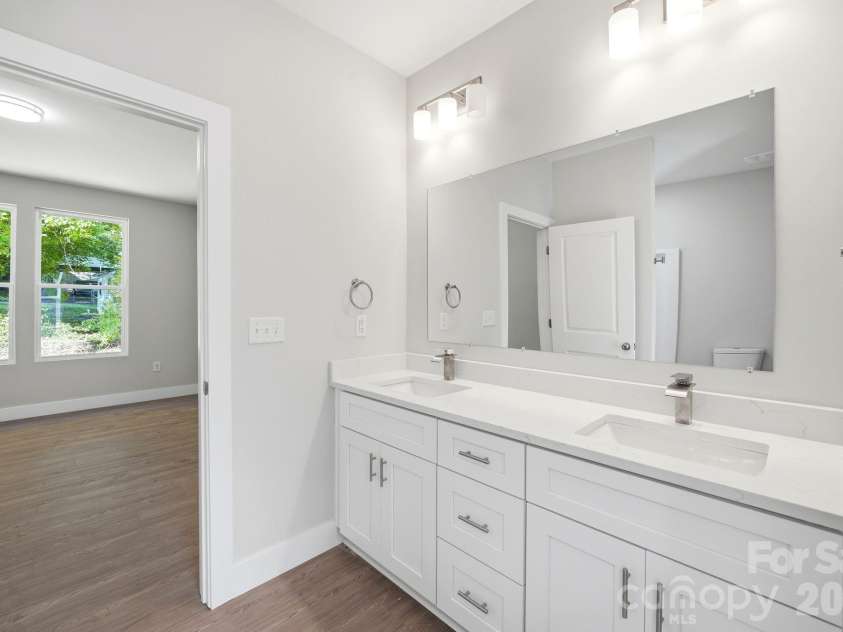 1111 7th Avenue, Gastonia, NC 28052.  MLS# CAR4404957, YatesRealty ID 39179. 