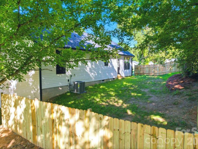 1111 7th Avenue, Gastonia, NC 28052.  MLS# CAR4404957, YatesRealty ID 39179. 