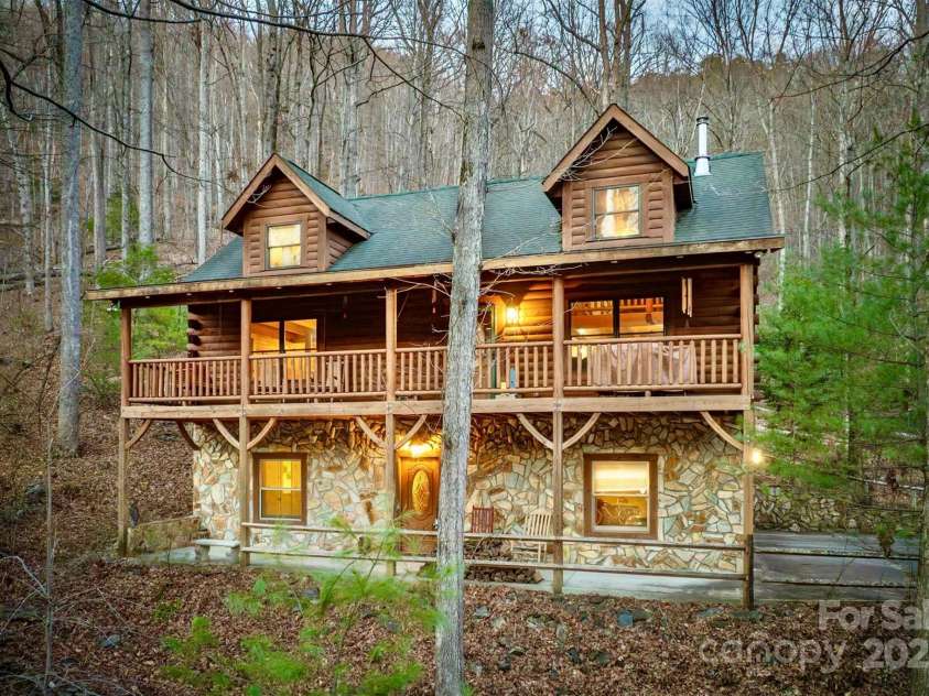 4040 Altavista Way, Lenoir, NC 28645.  MLS# CAR4234332, YatesRealty ID 3918. 