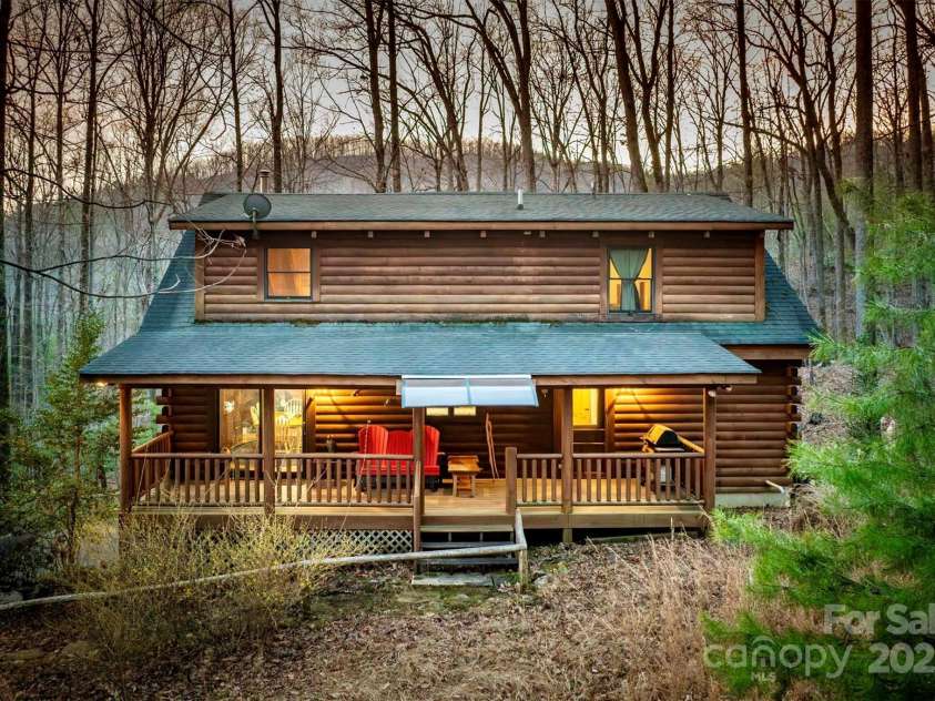 4040 Altavista Way, Lenoir, NC 28645.  MLS# CAR4234332, YatesRealty ID 3918. 