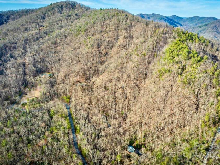 4040 Altavista Way, Lenoir, NC 28645.  MLS# CAR4234332, YatesRealty ID 3918. 