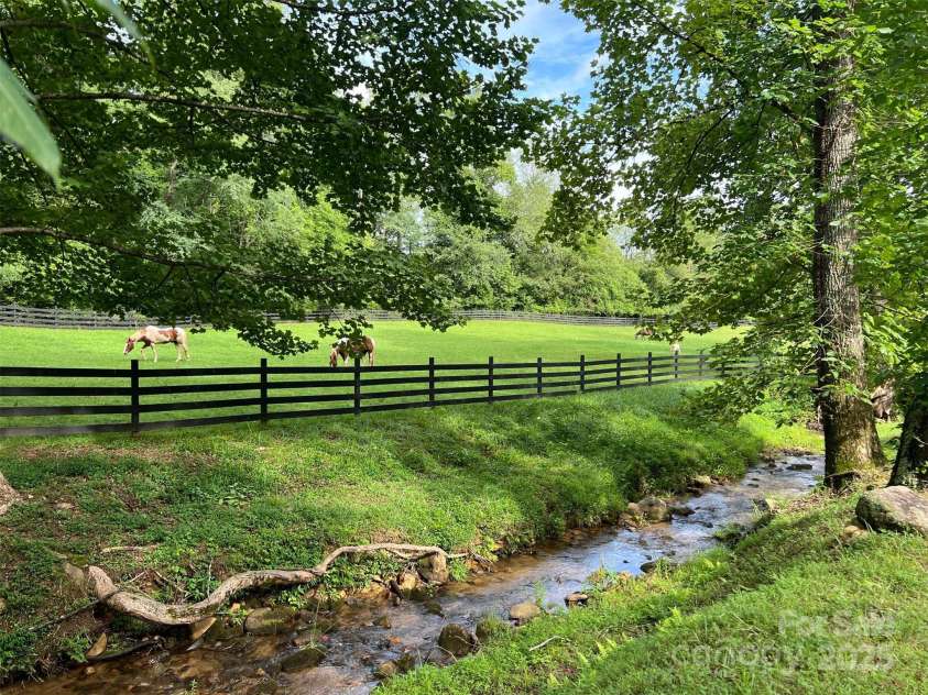 4040 Altavista Way, Lenoir, NC 28645.  MLS# CAR4234332, YatesRealty ID 3918. 