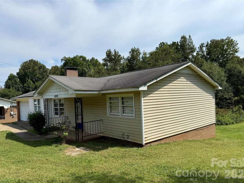 4209 Homeplace Drive, Shelby, NC 28152.  MLS# CAR4302755, YatesRealty ID 3918. 