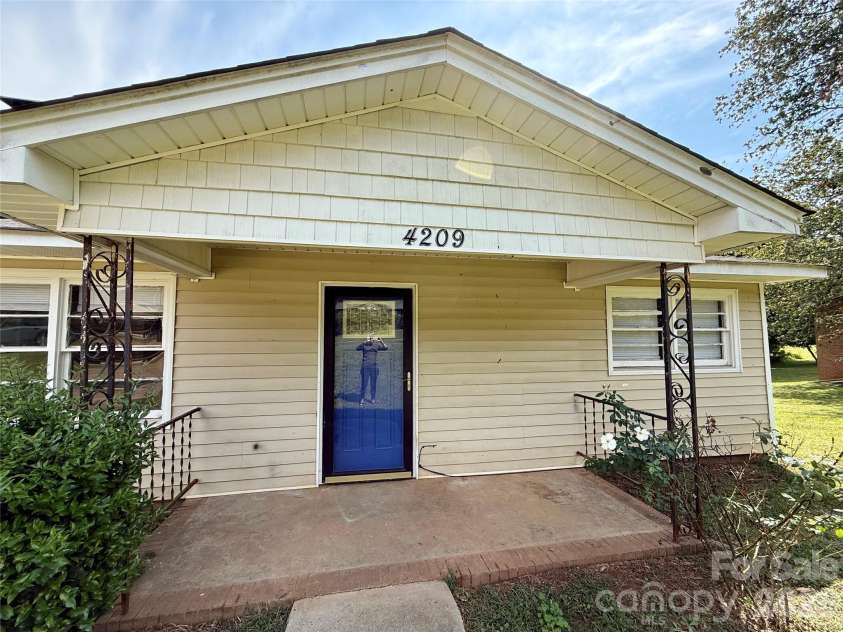 4209 Homeplace Drive, Shelby, NC 28152.  MLS# CAR4302755, YatesRealty ID 3918. 