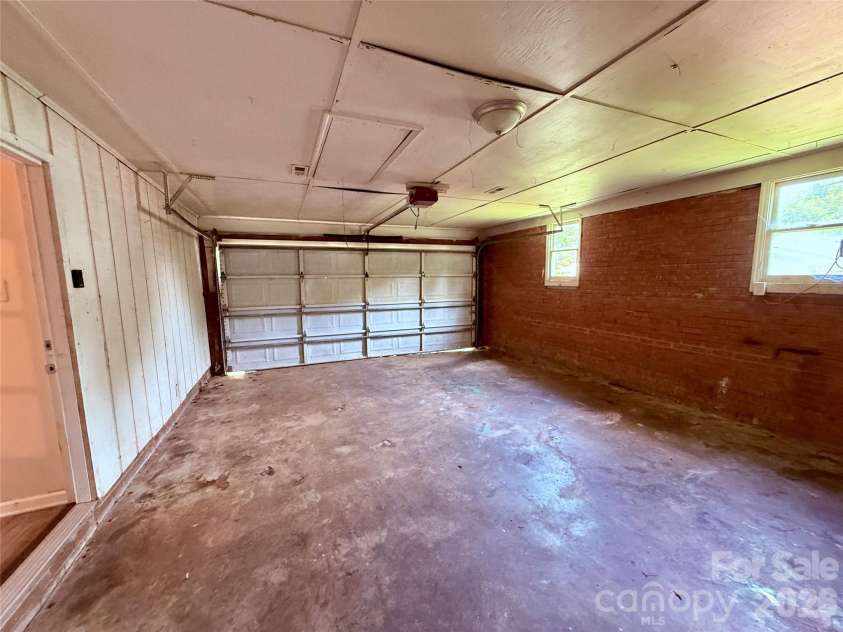 4209 Homeplace Drive, Shelby, NC 28152.  MLS# CAR4302755, YatesRealty ID 3918. Garage