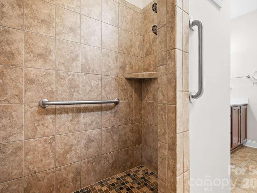 127 Brawley Point Circle, Mooresville, NC 28117.  MLS# CAR4399063, YatesRealty ID 39180. 