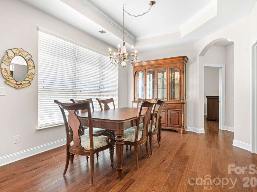 127 Brawley Point Circle, Mooresville, NC 28117.  MLS# CAR4399063, YatesRealty ID 39180. Lovely Dining Area