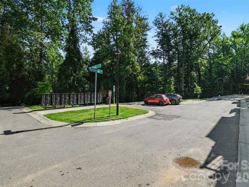 300 Twinflower Lane, Charlotte, NC 28205.  MLS# CAR4386906, YatesRealty ID 39181. 