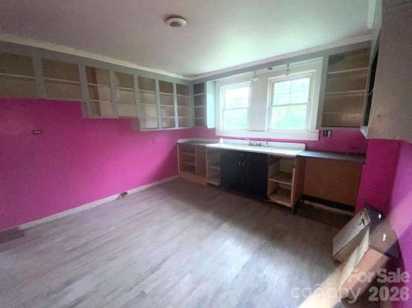 2689 Harris Henrietta Road, Mooresboro, NC 28114.  MLS# CAR4405970, YatesRealty ID 39182. 