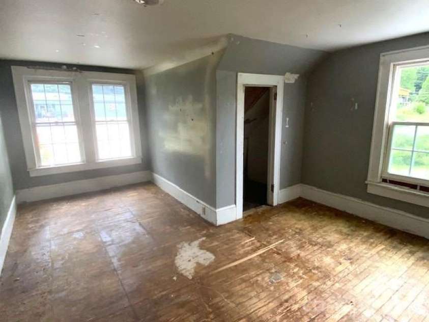 2689 Harris Henrietta Road, Mooresboro, NC 28114.  MLS# CAR4405970, YatesRealty ID 39182. 