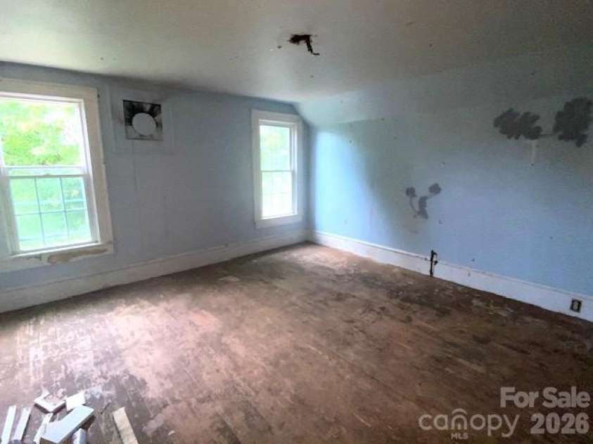 2689 Harris Henrietta Road, Mooresboro, NC 28114.  MLS# CAR4405970, YatesRealty ID 39182. 