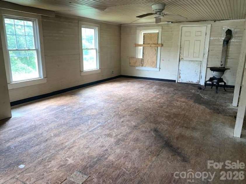 2689 Harris Henrietta Road, Mooresboro, NC 28114.  MLS# CAR4405970, YatesRealty ID 39182. 