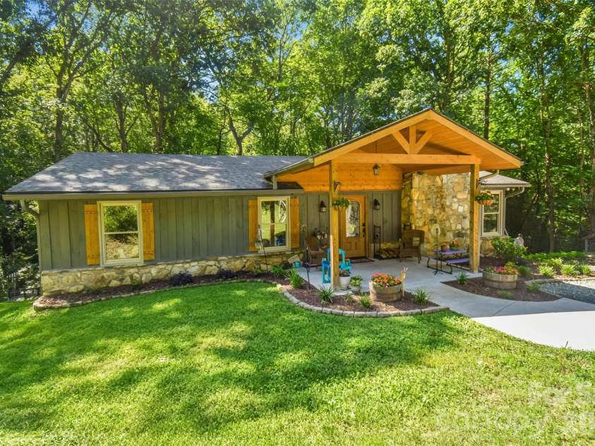336 Hillside Road, Penrose, NC 28766.  MLS# CAR4405552, YatesRealty ID 39185. 