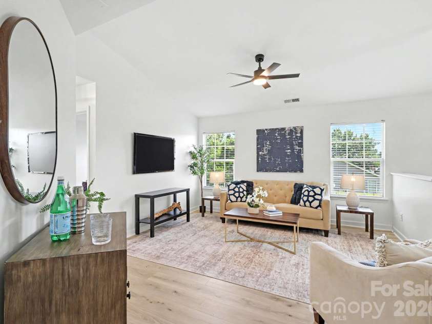 1745 Southwind Drive, Charlotte, NC 28216.  MLS# CAR4403320, YatesRealty ID 39186. 