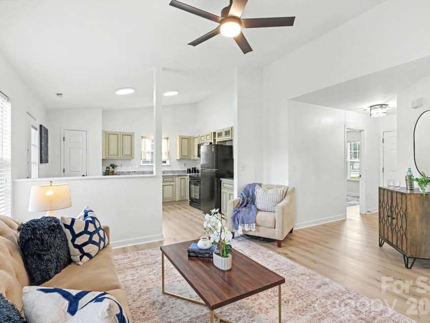 1745 Southwind Drive, Charlotte, NC 28216.  MLS# CAR4403320, YatesRealty ID 39186. 
