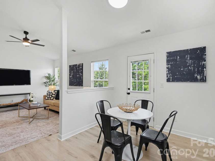 1745 Southwind Drive, Charlotte, NC 28216.  MLS# CAR4403320, YatesRealty ID 39186. 