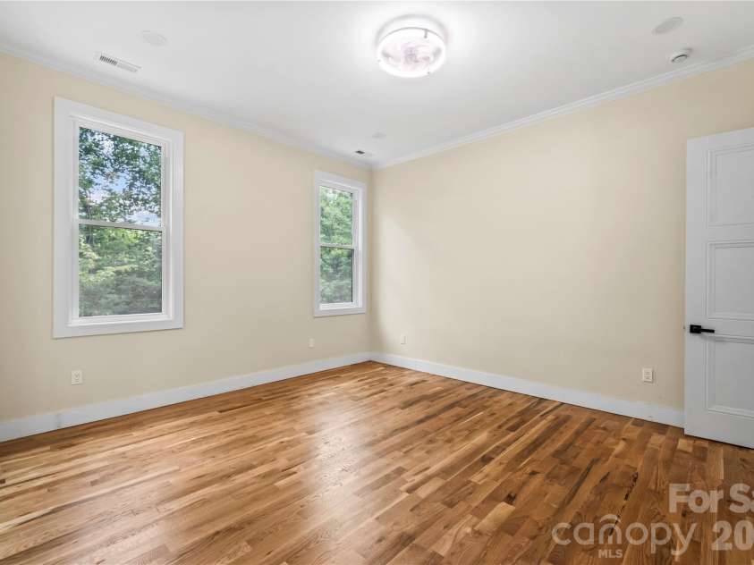 210 Hickory Tree Lane, Hendersonville, NC 28739.  MLS# CAR4398599, YatesRealty ID 39188. 