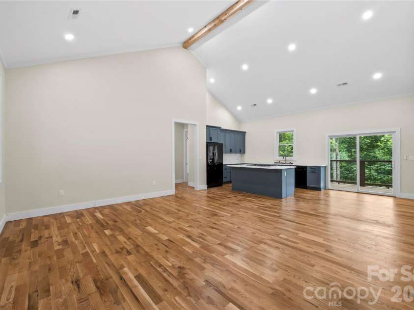 210 Hickory Tree Lane, Hendersonville, NC 28739.  MLS# CAR4398599, YatesRealty ID 39188. 