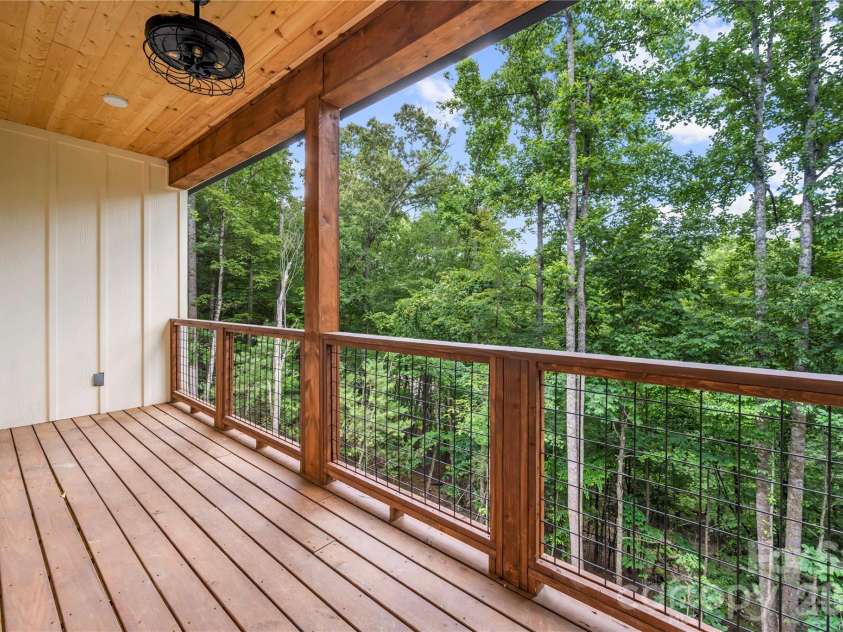 210 Hickory Tree Lane, Hendersonville, NC 28739.  MLS# CAR4398599, YatesRealty ID 39188. 