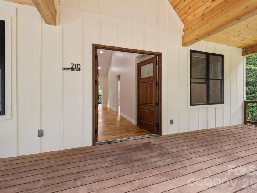 210 Hickory Tree Lane, Hendersonville, NC 28739.  MLS# CAR4398599, YatesRealty ID 39188. 