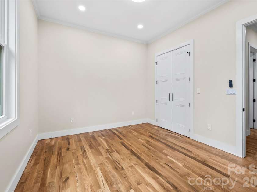 210 Hickory Tree Lane, Hendersonville, NC 28739.  MLS# CAR4398599, YatesRealty ID 39188. 