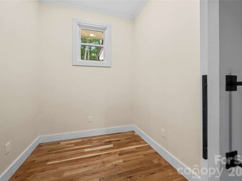 210 Hickory Tree Lane, Hendersonville, NC 28739.  MLS# CAR4398599, YatesRealty ID 39188. 