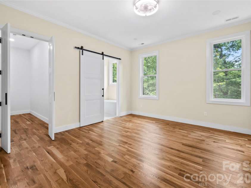 210 Hickory Tree Lane, Hendersonville, NC 28739.  MLS# CAR4398599, YatesRealty ID 39188. 