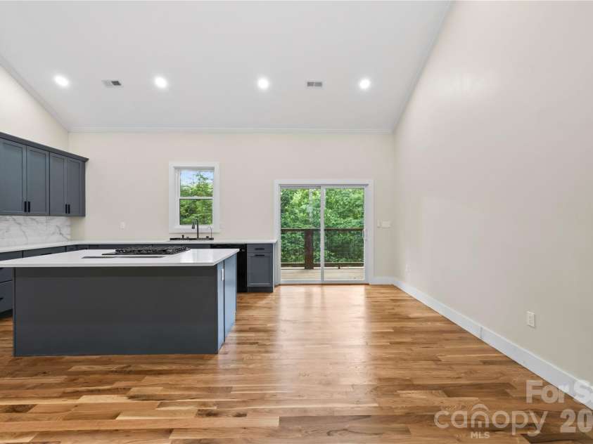 210 Hickory Tree Lane, Hendersonville, NC 28739.  MLS# CAR4398599, YatesRealty ID 39188. 