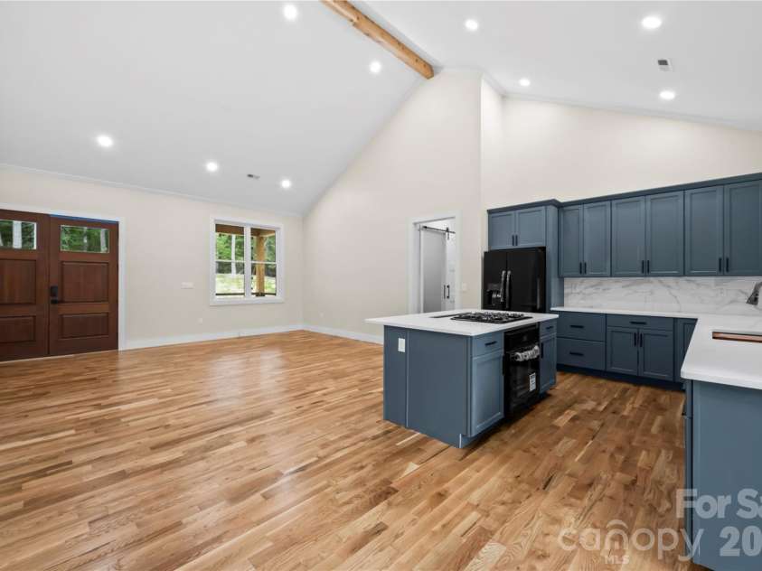 210 Hickory Tree Lane, Hendersonville, NC 28739.  MLS# CAR4398599, YatesRealty ID 39188. 