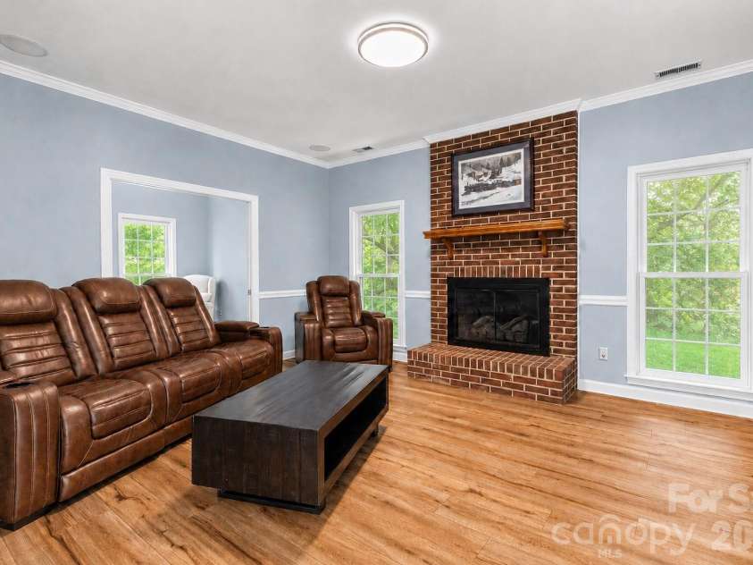635 Highland Ridge Road, Mooresville, NC 28115.  MLS# CAR4404821, YatesRealty ID 39189. 
