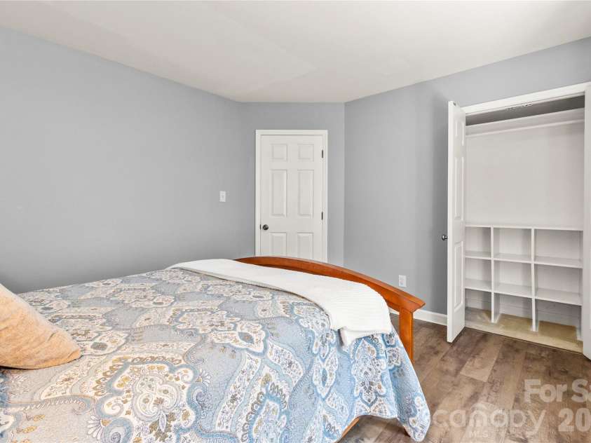635 Highland Ridge Road, Mooresville, NC 28115.  MLS# CAR4404821, YatesRealty ID 39189. 