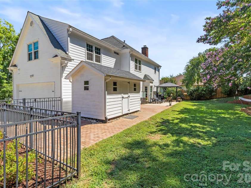 635 Highland Ridge Road, Mooresville, NC 28115.  MLS# CAR4404821, YatesRealty ID 39189. 