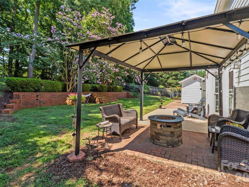 635 Highland Ridge Road, Mooresville, NC 28115.  MLS# CAR4404821, YatesRealty ID 39189. 