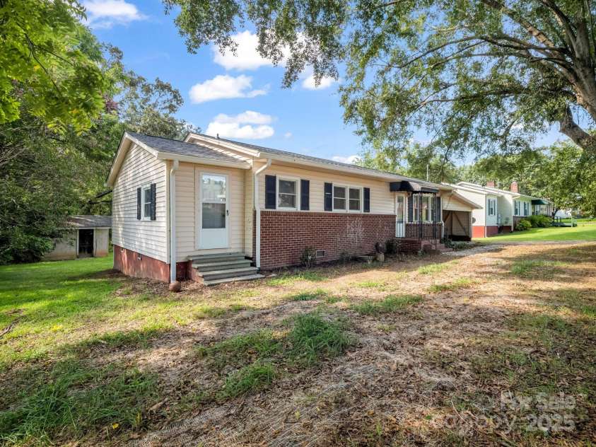 183 Hollywood Street, Forest City, NC 28043.  MLS# CAR4298952, YatesRealty ID 3919. 