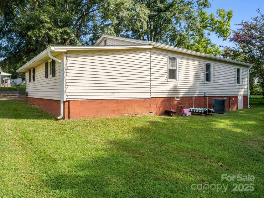 183 Hollywood Street, Forest City, NC 28043.  MLS# CAR4298952, YatesRealty ID 3919. 