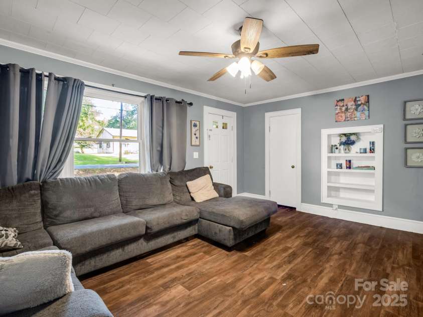 183 Hollywood Street, Forest City, NC 28043.  MLS# CAR4298952, YatesRealty ID 3919. 