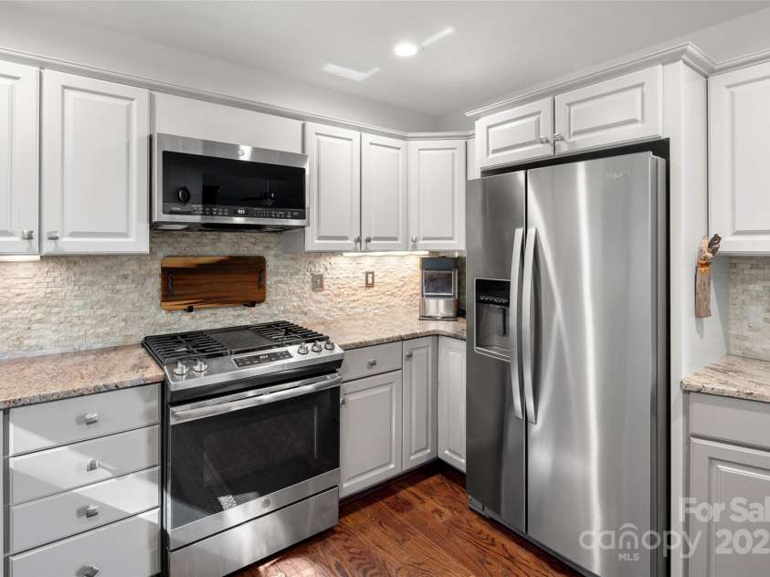 270 Ridge Drive, Saluda, NC 28773.  MLS# CAR4132159, YatesRealty ID 3919. 