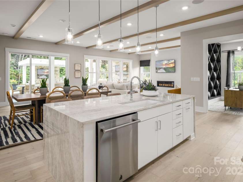 4151 Eastover Glen Road, Charlotte, NC 28269.  MLS# CAR4315413, YatesRealty ID 3919. Photographs are representative of the William Model home. The actual home under construction may differ in design, structural options, materials, and finishes.