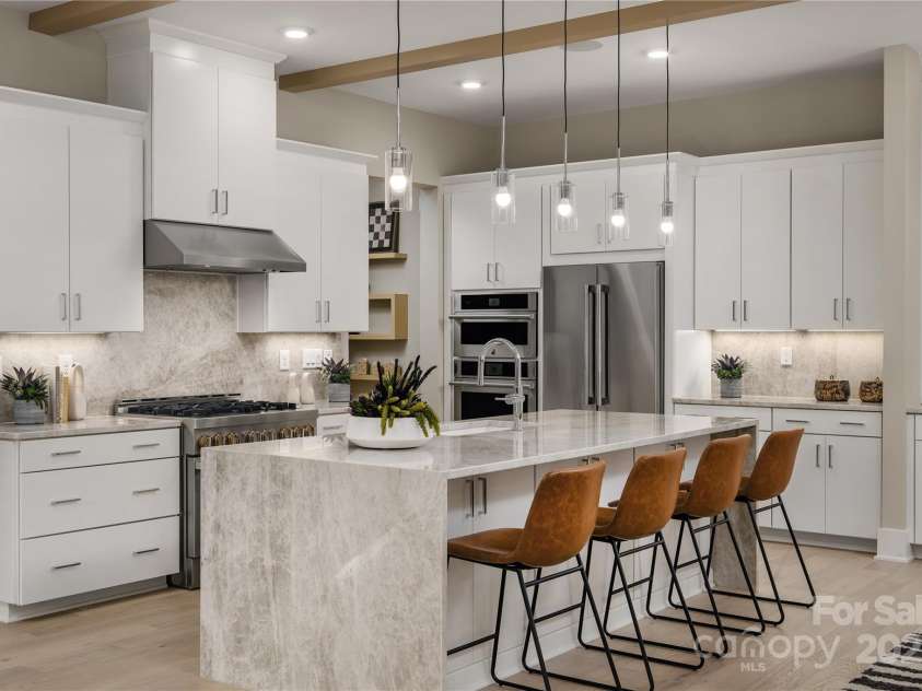 4151 Eastover Glen Road, Charlotte, NC 28269.  MLS# CAR4315413, YatesRealty ID 3919. Photographs are representative of the William Model home. The actual home under construction may differ in design, structural options, materials, and finishes.