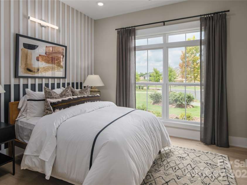 4151 Eastover Glen Road, Charlotte, NC 28269.  MLS# CAR4315413, YatesRealty ID 3919. Photographs are representative of the William Model home. The actual home under construction may differ in design, structural options, materials, and finishes.