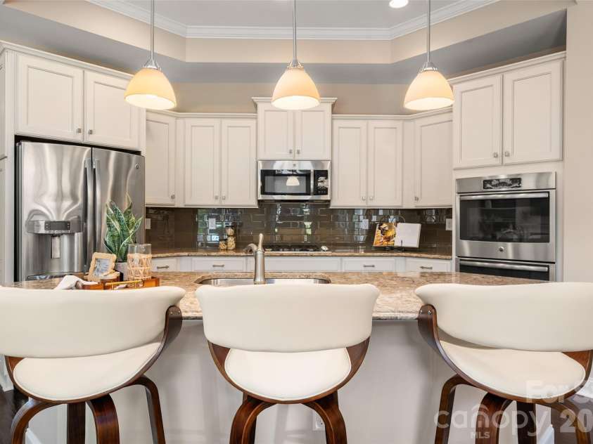 1288 Restoration Drive, Waxhaw, NC 28173.  MLS# CAR4401888, YatesRealty ID 39191. 