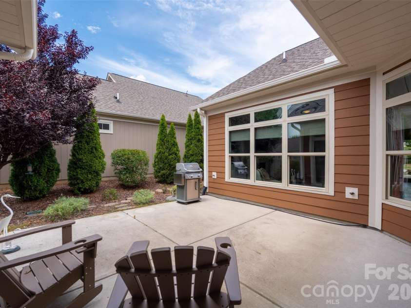 1288 Restoration Drive, Waxhaw, NC 28173.  MLS# CAR4401888, YatesRealty ID 39191. 