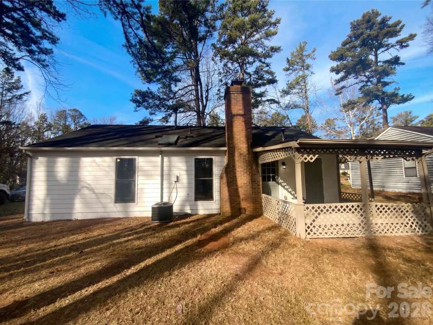 6312 Old Hickory Court, Charlotte, NC 28227.  MLS# CAR4343743, YatesRealty ID 39196. 
